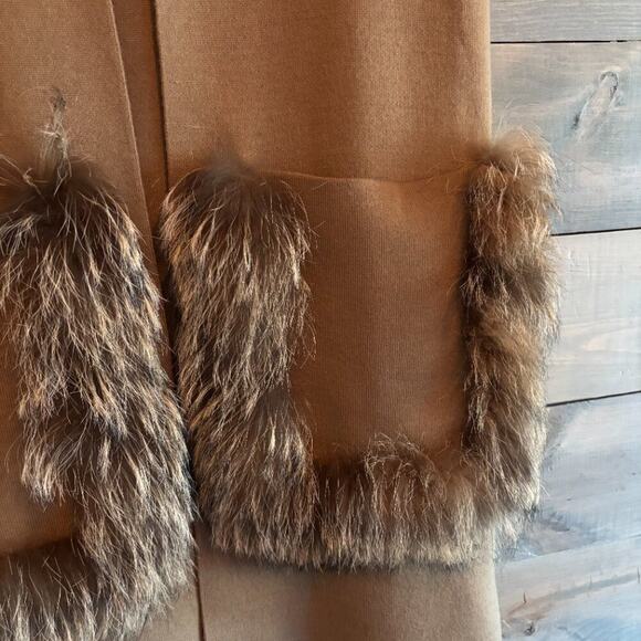 KOBI HALPERIN | Women's Tan Knit Sweater Vest with Fur-Lined Pockets Size Small - Picture 2 of 5